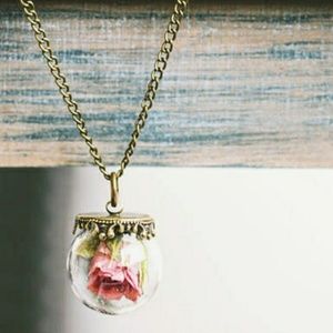“Matter of Magnificance"- Yellow Rose Necklace